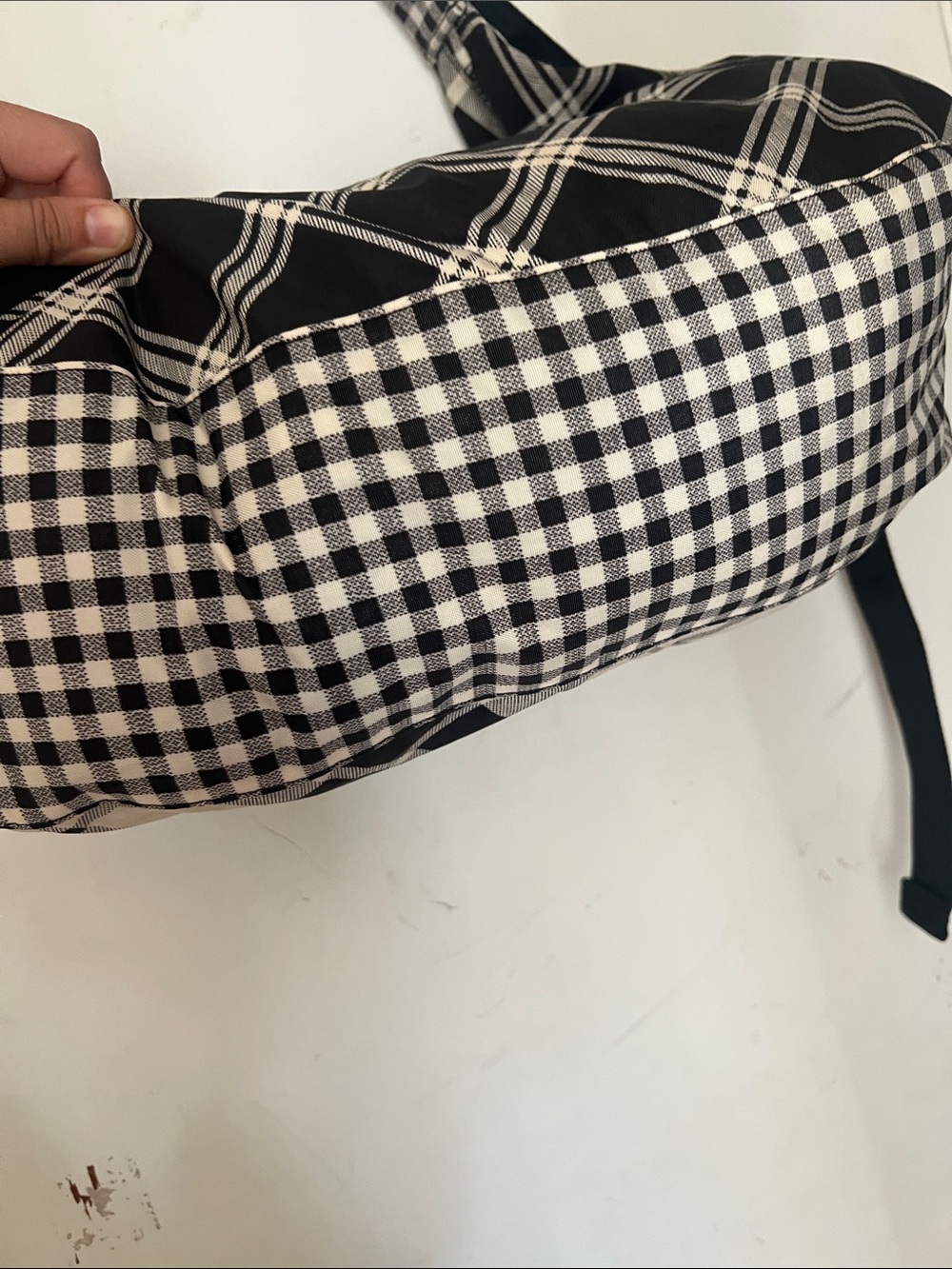 Baggu large nylon crescent bag plaid - Picture 5 of 7
